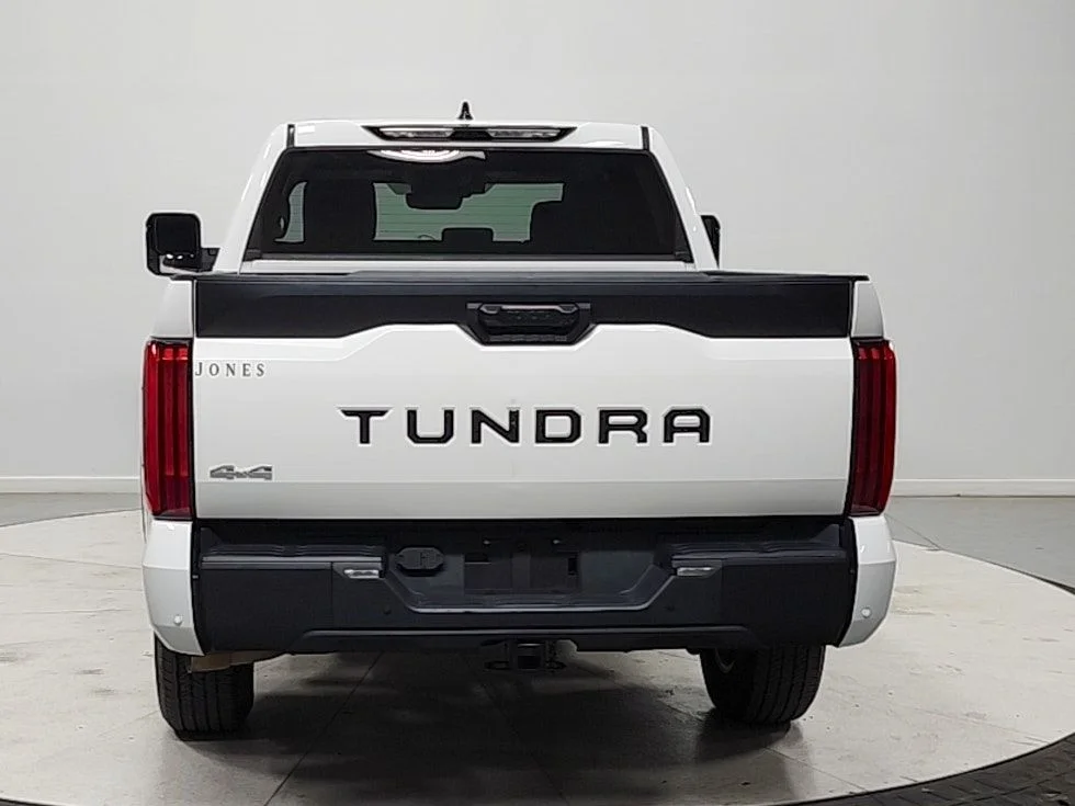 Used 2022 White Toyota SR5 image 6