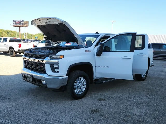 Used 2023 White Chevrolet LT image 11