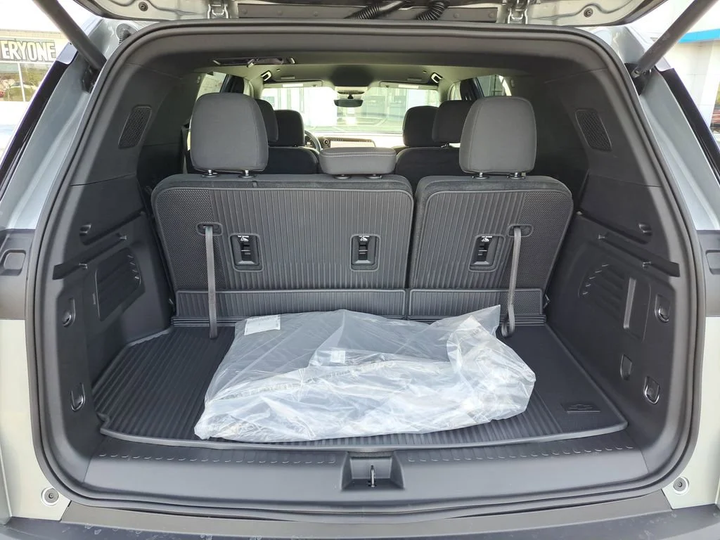 2026 Chevrolet Traverse LT - Photo 25