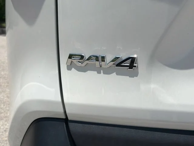 Used 2022 Blizzard Pearl Toyota Hybrid Limited image 11