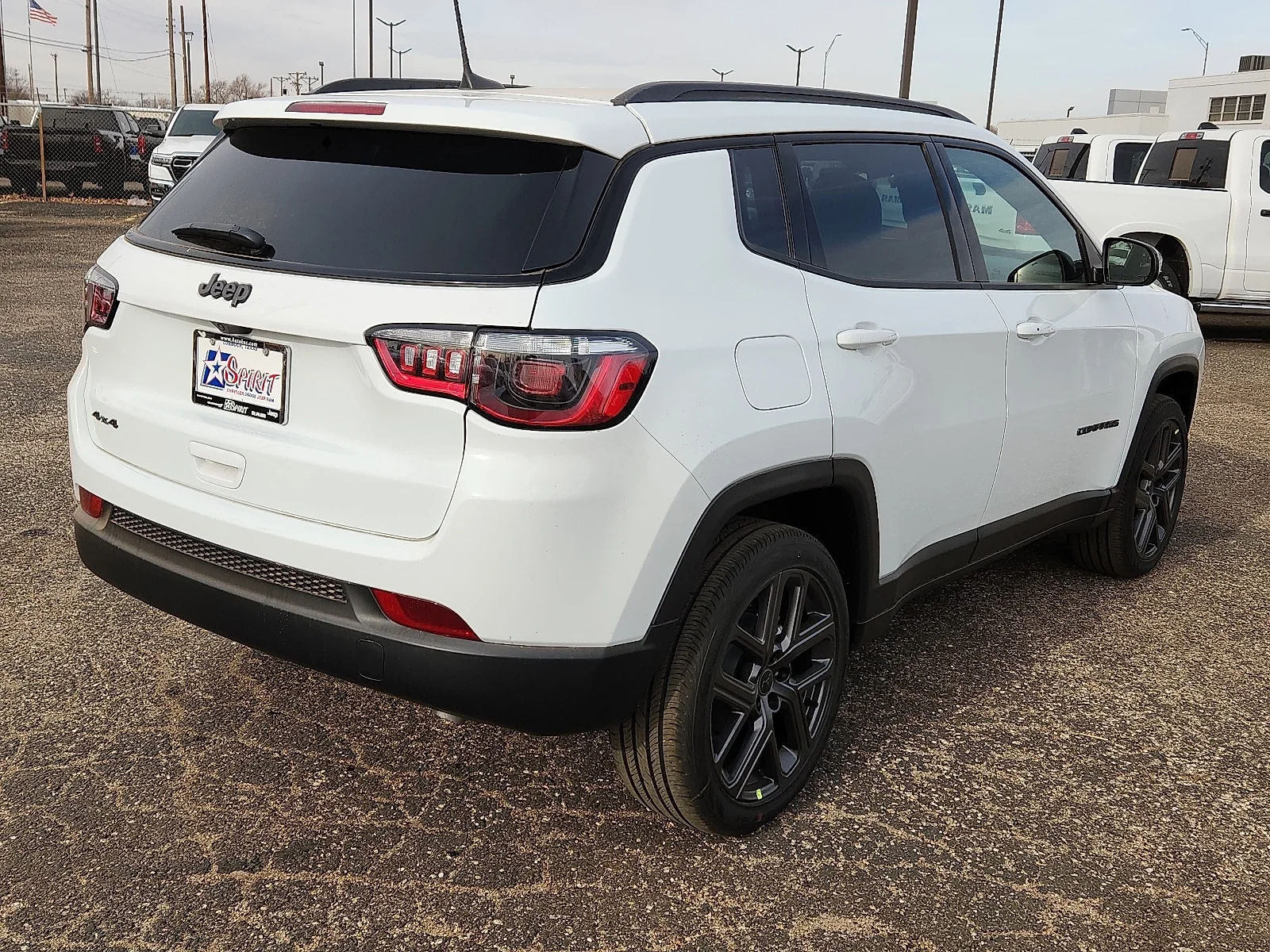 New 2026 White Jeep LATITUDE ALTITUDE 4X4 image 4