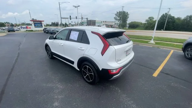 2026 Kia Niro LX - Photo 8
