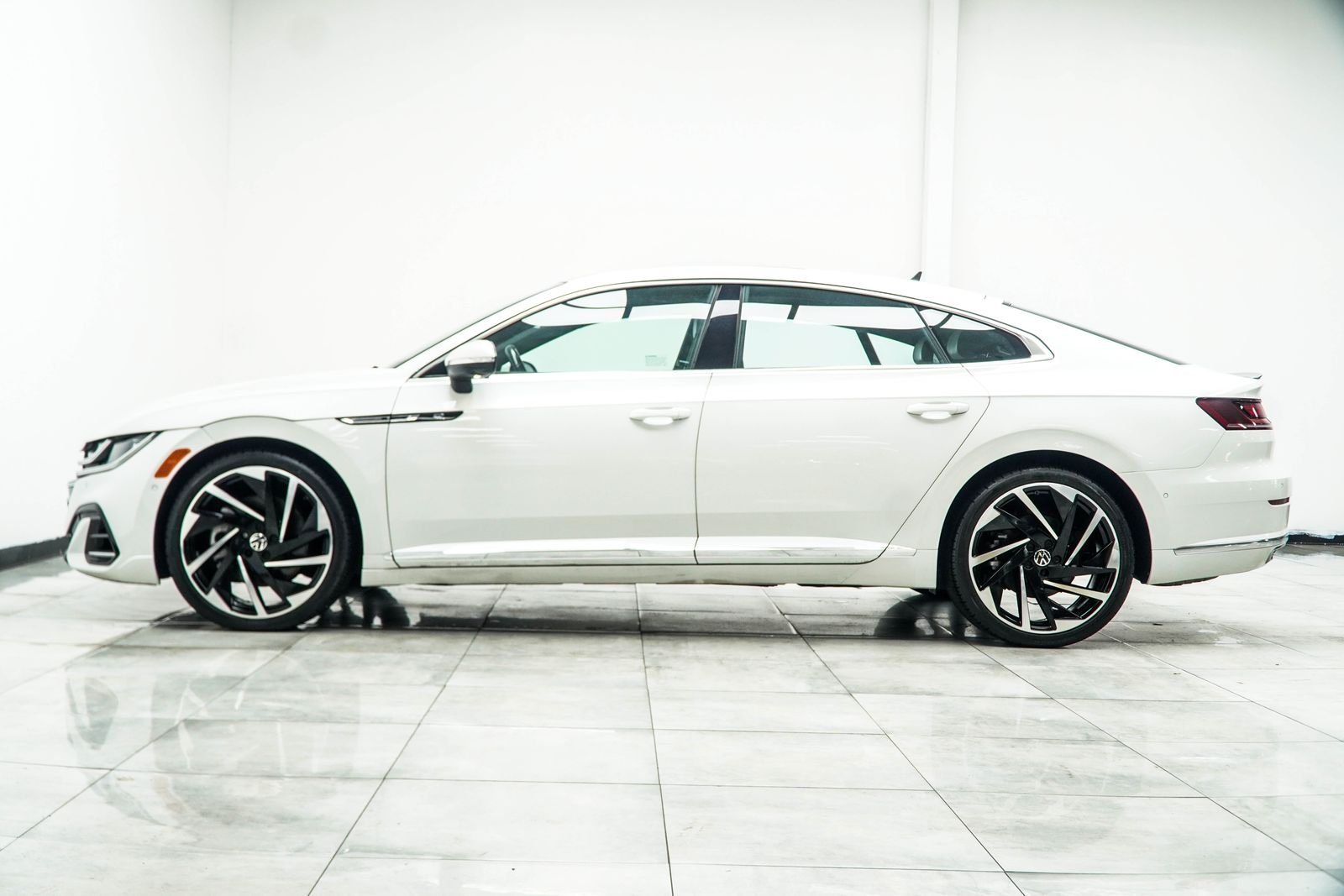Used 2023 White Volkswagen 2.0T SEL Premium R-Line image 11