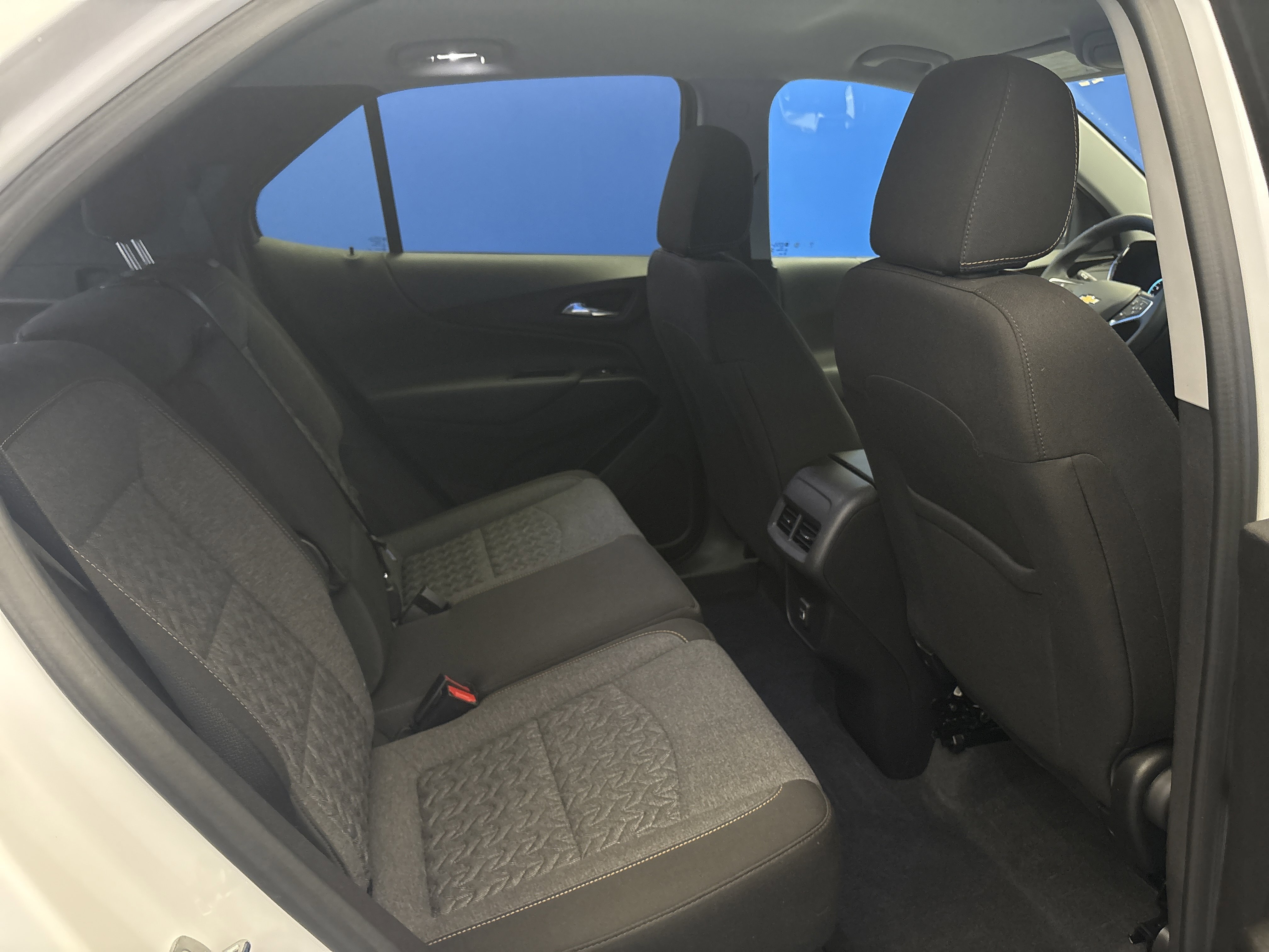 Used 2024 Summit White Chevrolet LT image 25