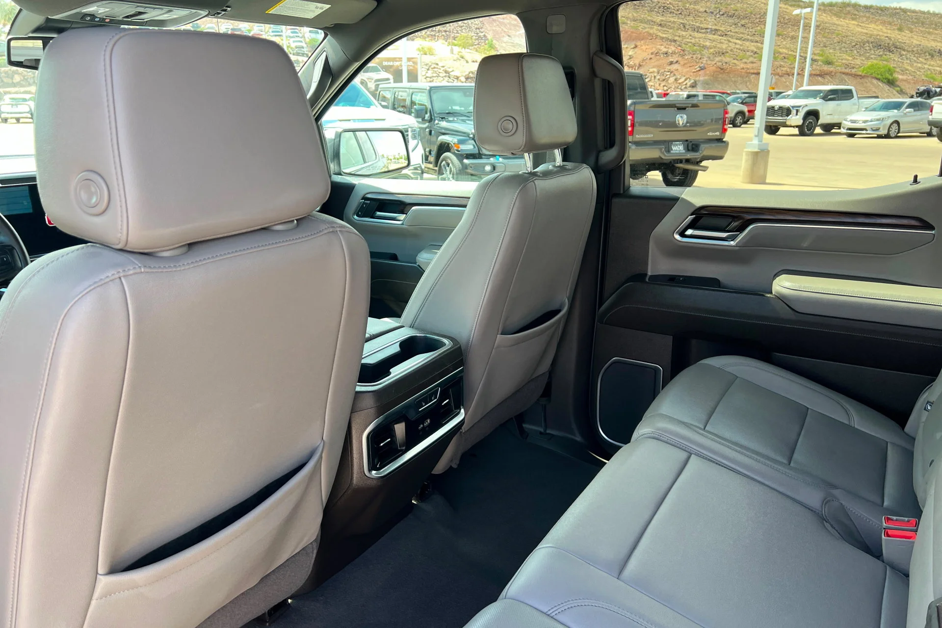 Used 2023 Titanium Rush Metallic GMC SLT image 19