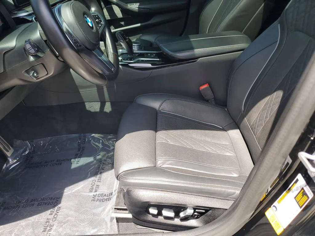 Used 2021 Black BMW 540i image 21