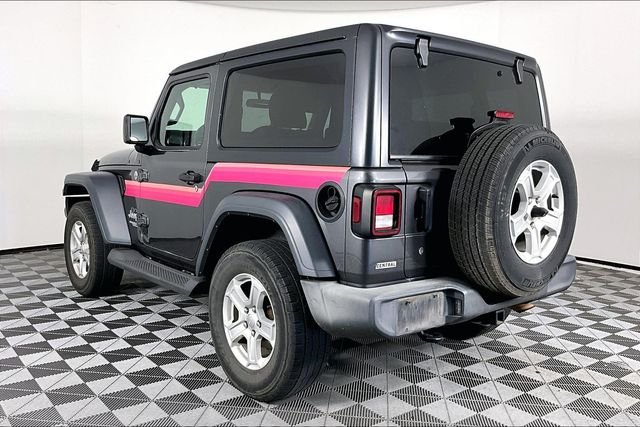 Used 2018 Gray Jeep Sport S image 2