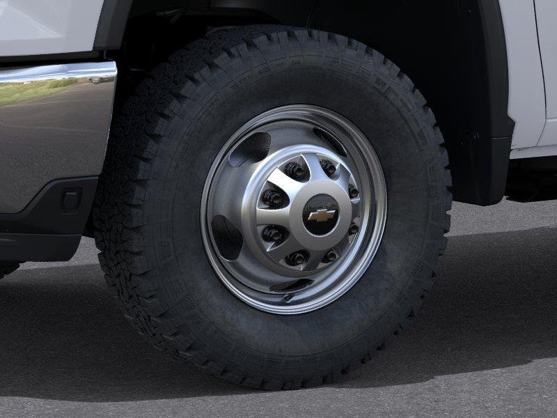New 2026 Summit White Chevrolet Work Truck image 9