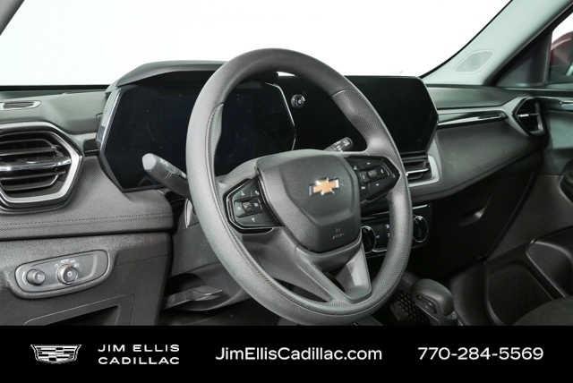 Used 2025 Crimson Metallic Chevrolet LT image 4