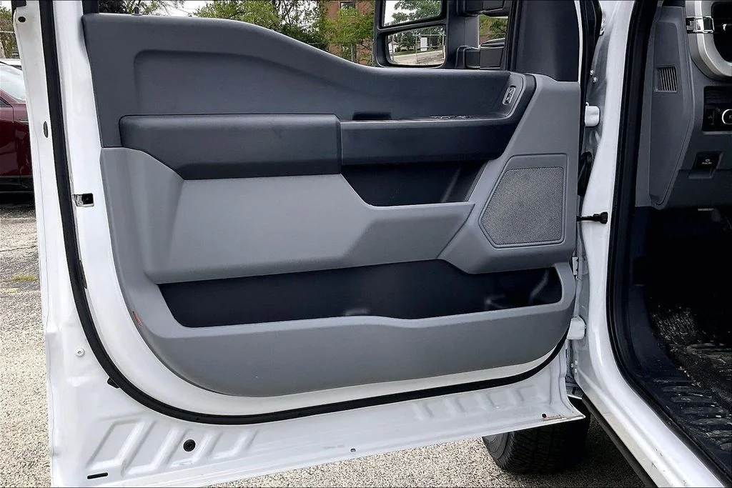New 2026 Oxford White Ford F-250® XL image 22