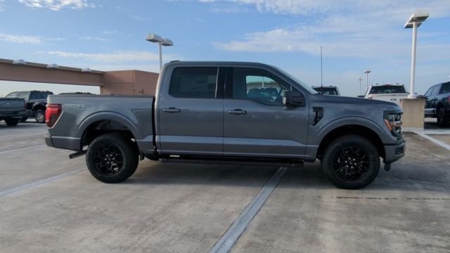 New 2026 Carbonized Gray Metallic Ford XLT image 98