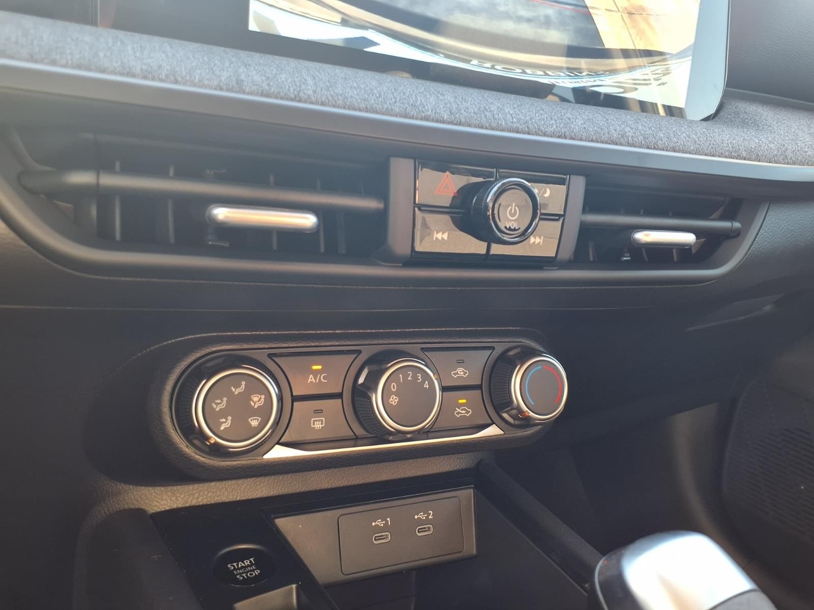 2027 Nissan Kicks photo 21 of 26