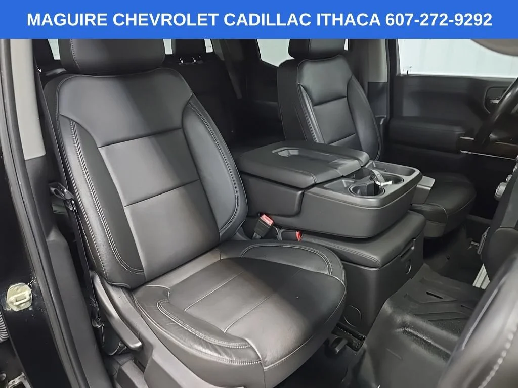 Used 2019 BLACK Chevrolet LT image 16
