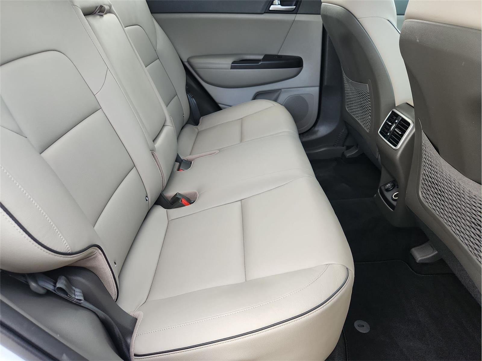 Used 2017 Silver Kia EX image 25