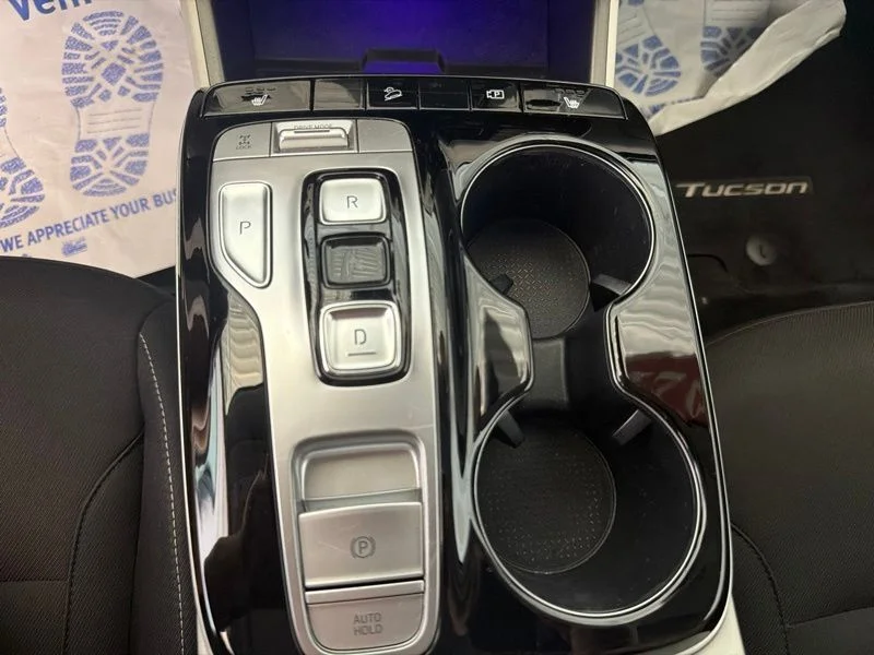 Used 2022 Black Hyundai SEL Convenience image 31