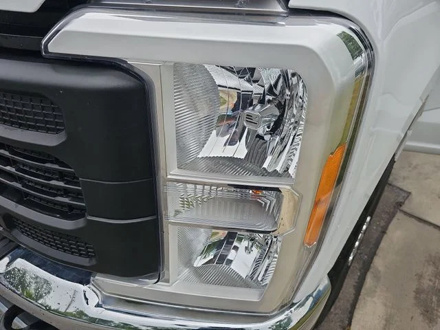 Used 2023 White Ford XL image 14