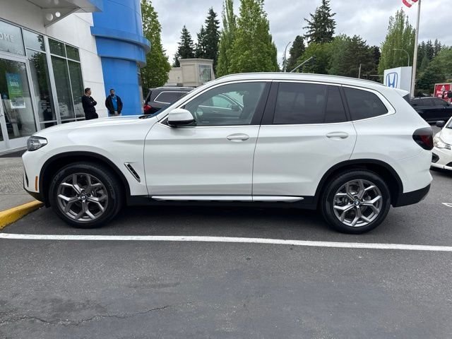 Used 2024 Alpine White BMW xDrive30i image 3