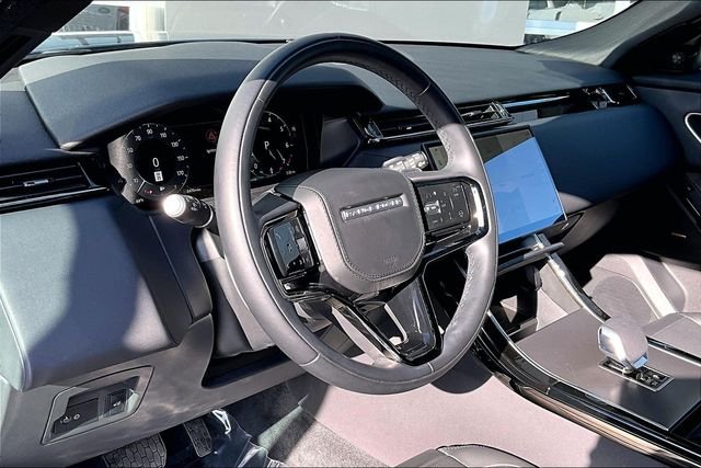 Used 2026  Land Rover S image 14