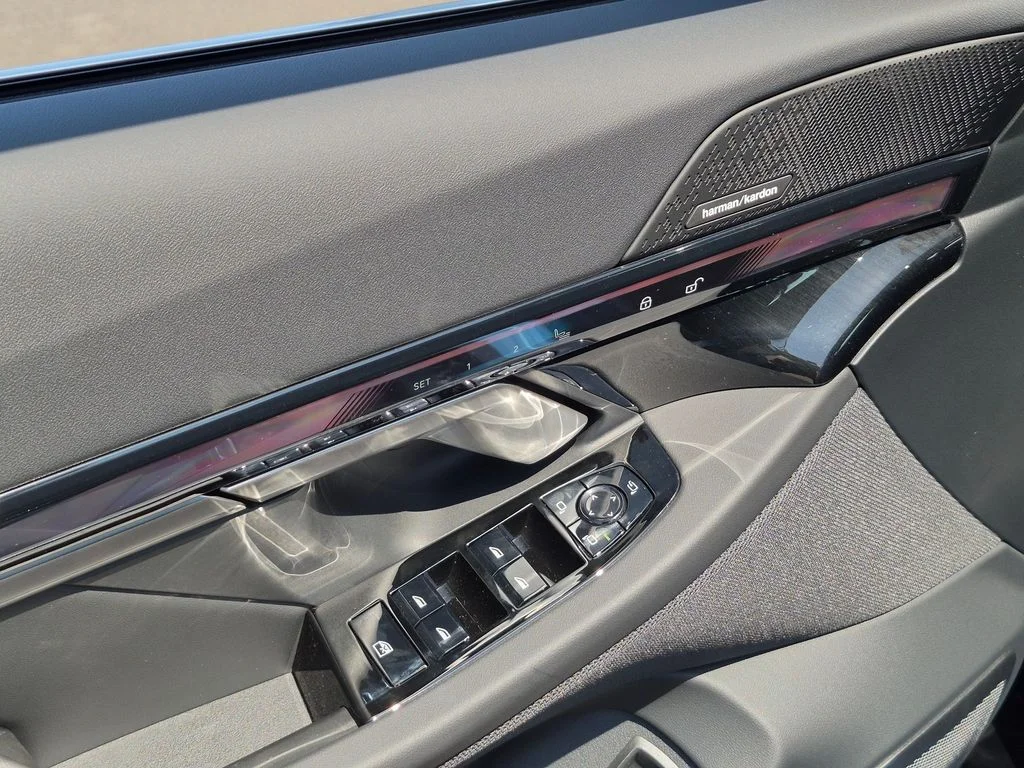 New 2027 Black BMW eDrive40 image 14