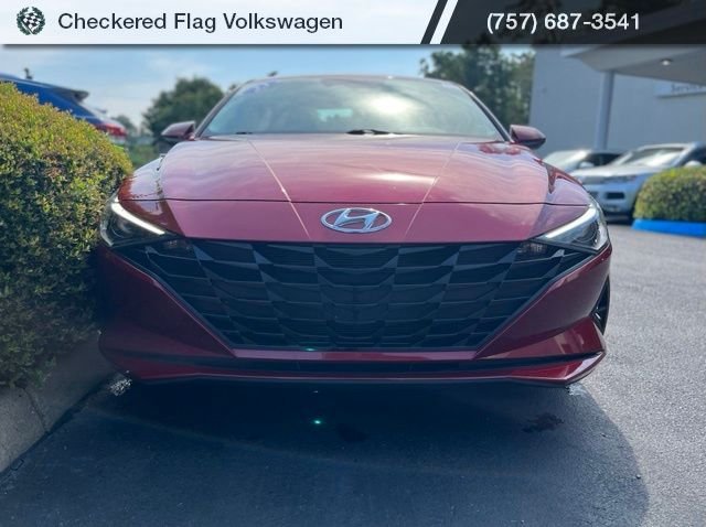Used 2023 Ultimate Red Hyundai SEL image 12