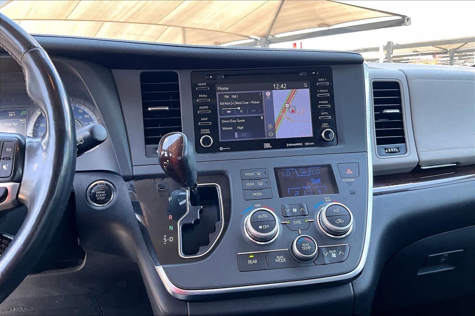 Used 2018 Blizzard Pearl Toyota Limited image 30