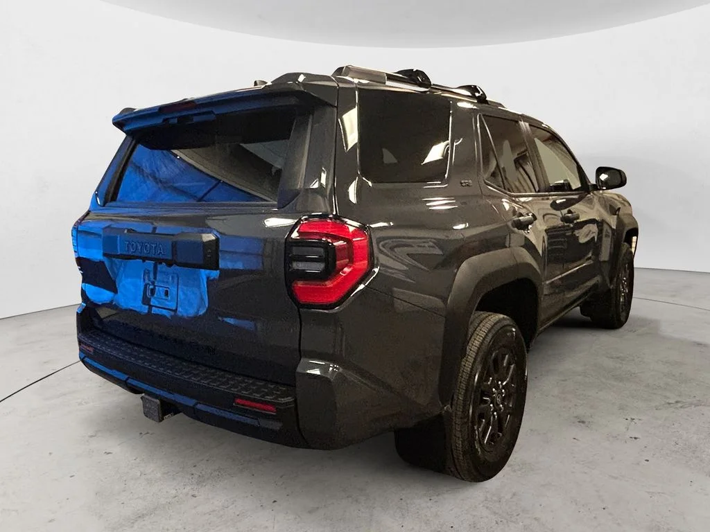 Used 2025 Underground Toyota SR5 image 5