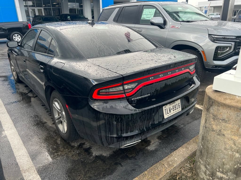 Used 2023 Pitch Black Cle Dodge SXT image 2