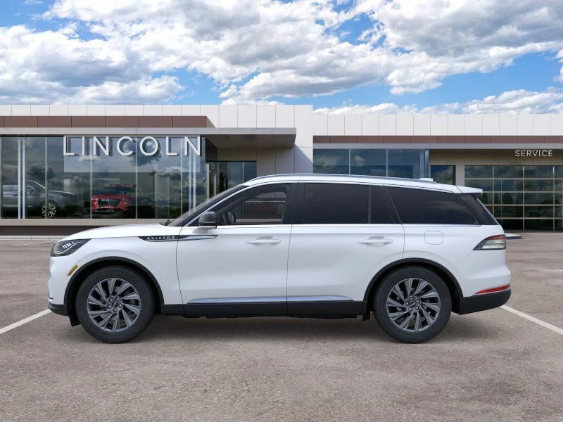 New 2026 White Lincoln Premiere image 3