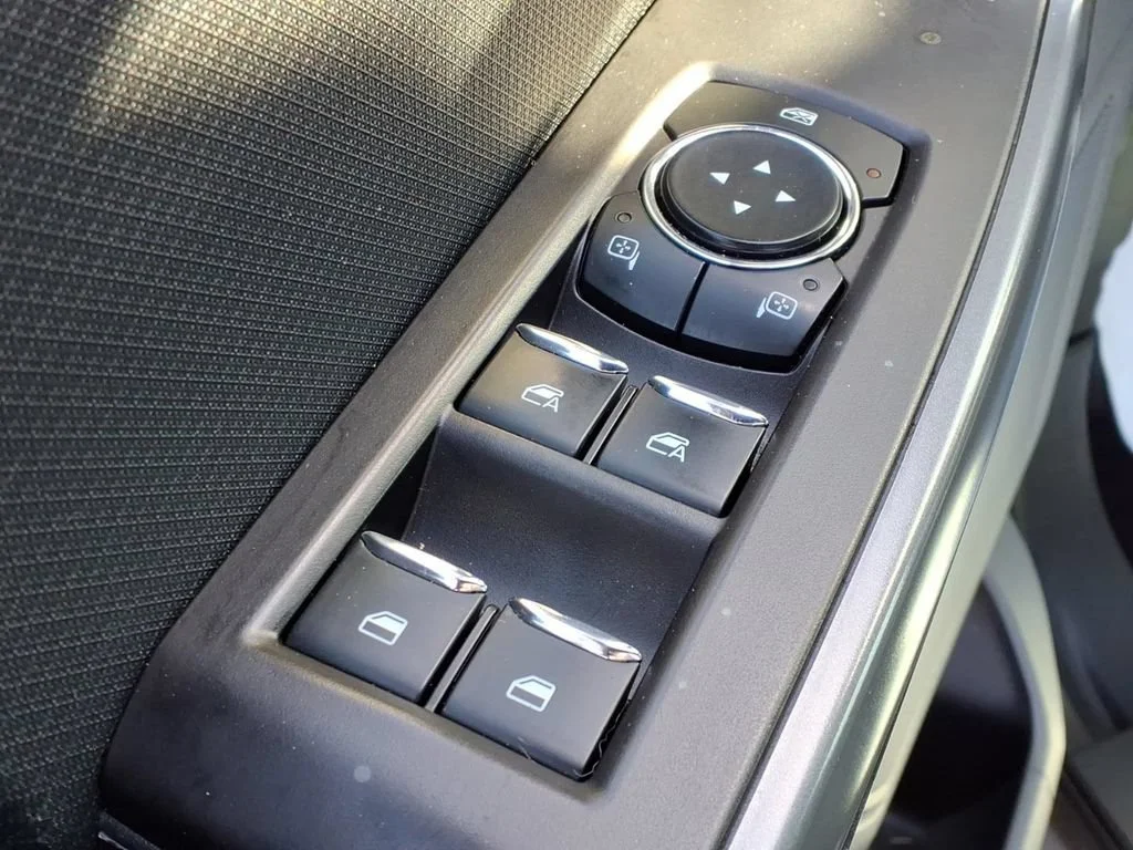Used 2023 Gray Ford XLT image 22