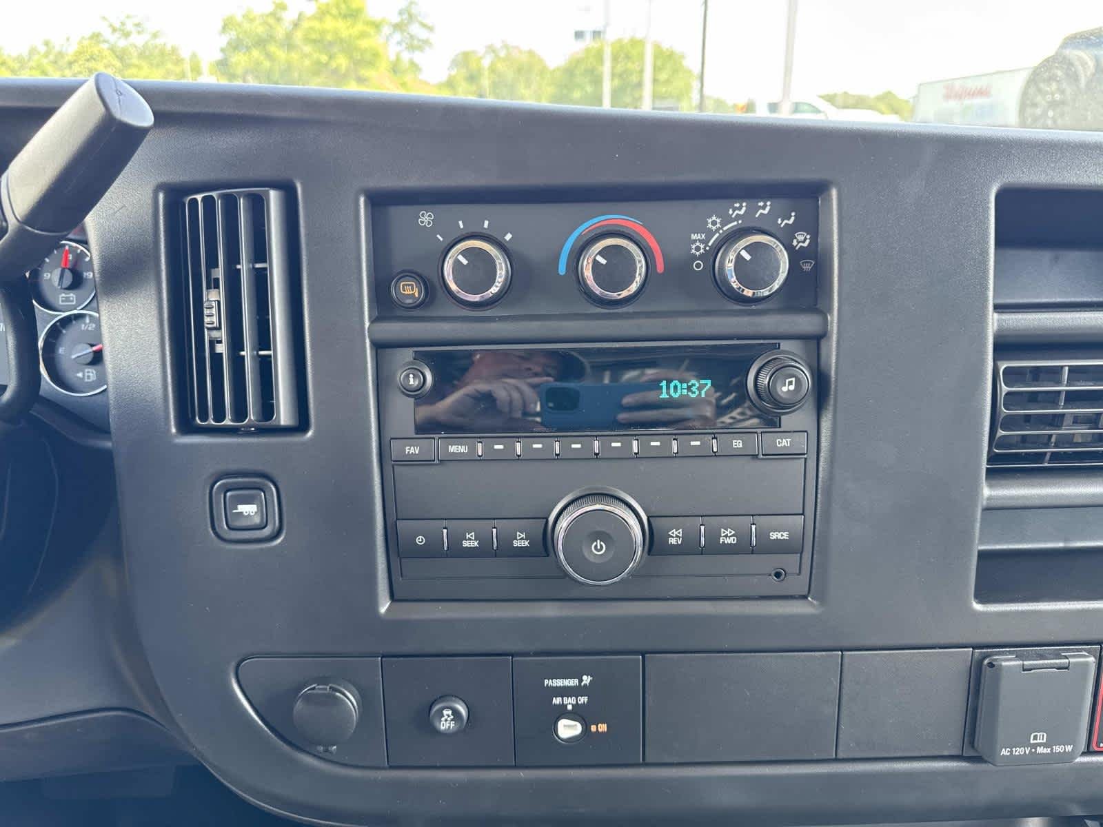 2026 GMC Savana Cargo Work Van - Photo 15