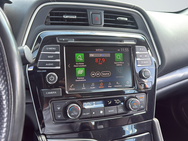 Used 2023 Black Nissan Platinum image 11