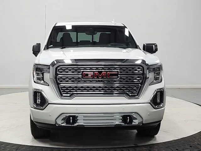 Used 2019 WHITE FROST TRICOAT GMC Denali image 2