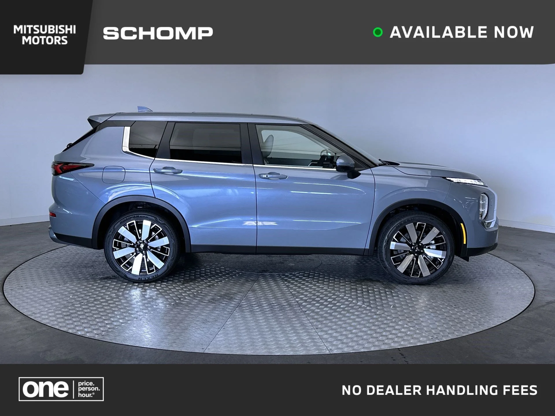 New 2026 Moonstone Gray Metallic Mitsubishi SE image 1