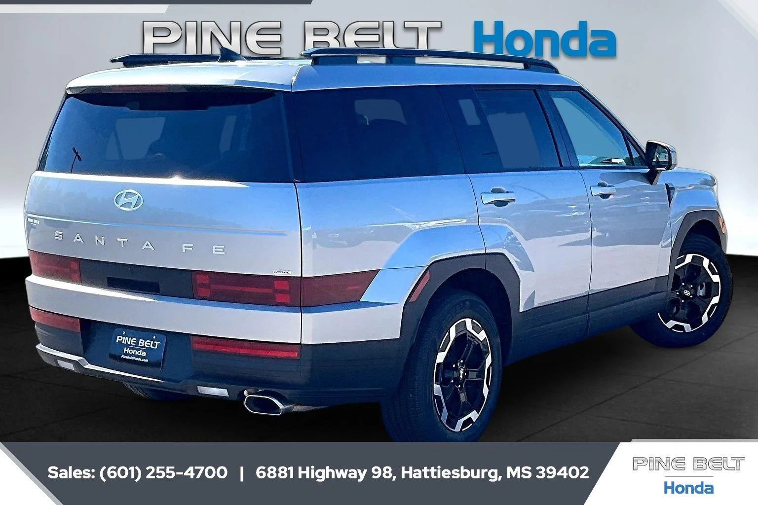 Used 2025 Shimmering Silver Hyundai SEL image 11