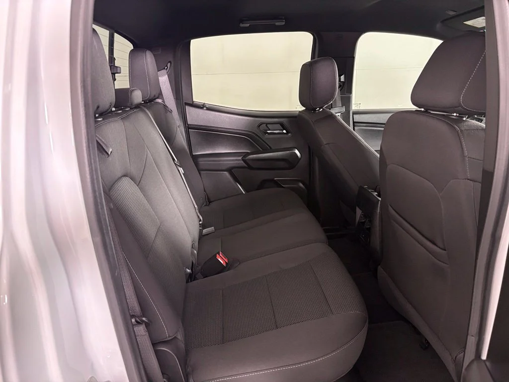 Used 2024 Summit White Chevrolet LT image 39