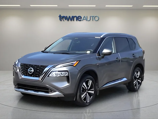 Used 2021 Gray Nissan Platinum image 3