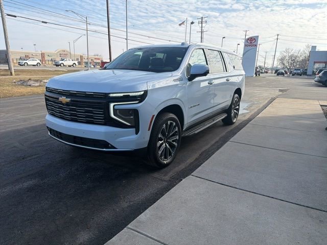 2026 Chevrolet Suburban High Country - Photo 7
