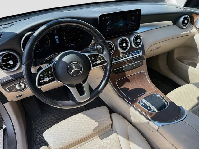 Used 2020  Mercedes-Benz GLC 300 image 9