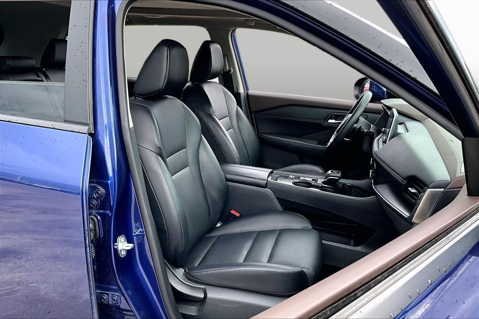 Used 2023 Caspian Blue Metallic Nissan SV image 8