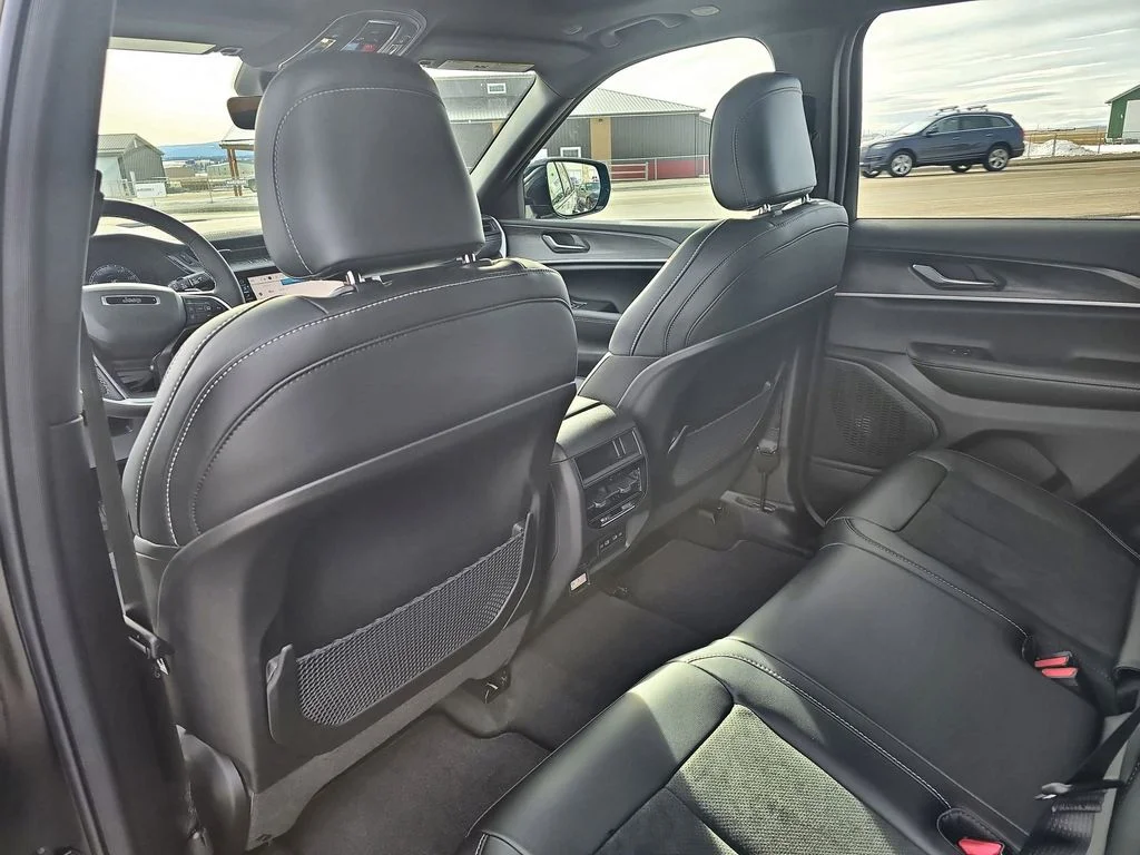 New 2026 Black Jeep Altitude image 31