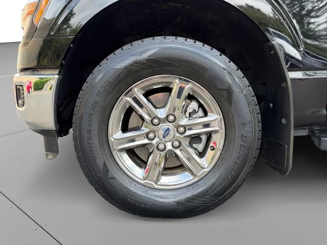 Used 2024 Agate Black Metallic Ford XLT image 9