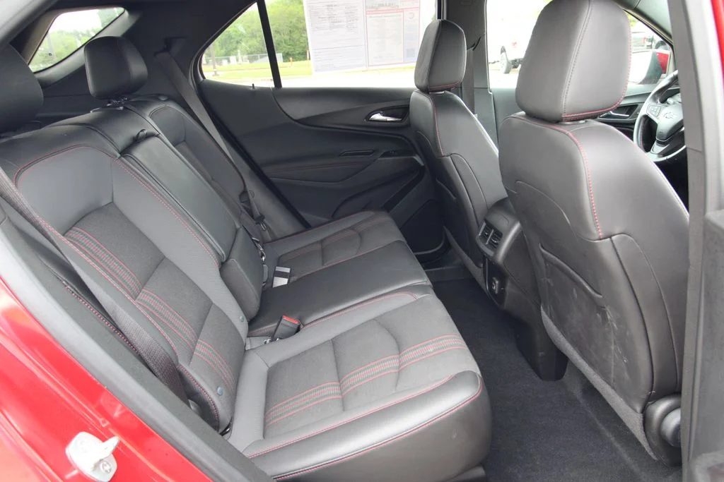 Used 2022  Chevrolet RS image 9