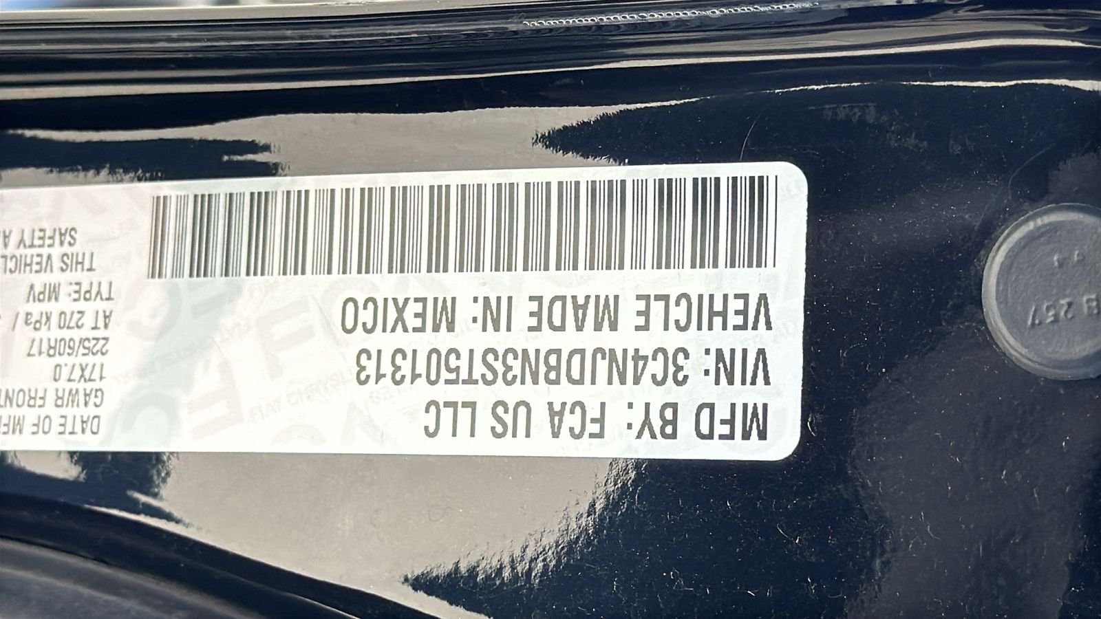 Used 2025 Black Jeep Latitude image 31
