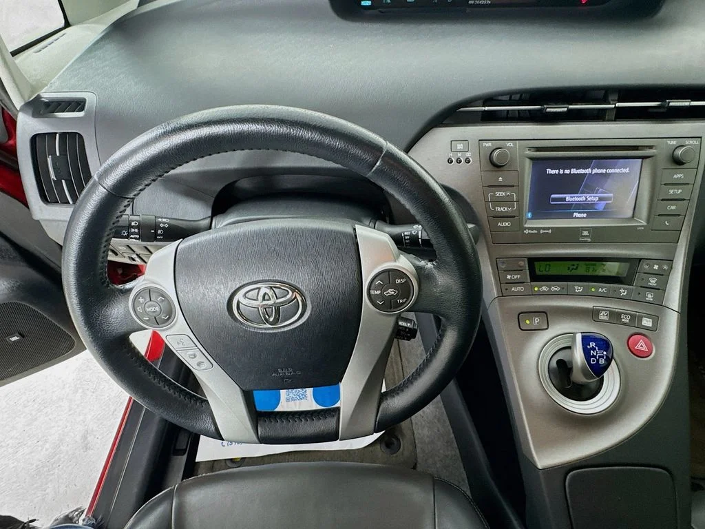 Used 2014 Red Toyota Five image 12