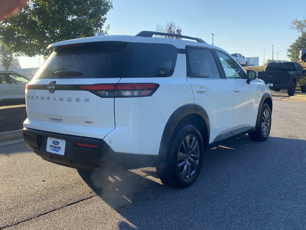 Certified Used 2025 Glacier White Nissan SV image 3