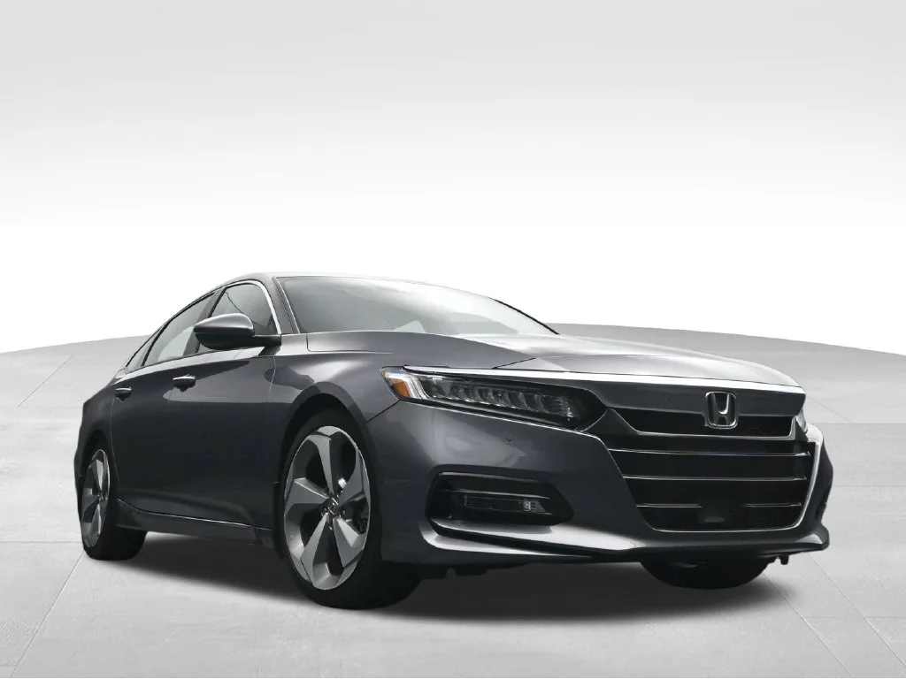 Used 2018 Modern Steel Metallic Honda Touring image 52
