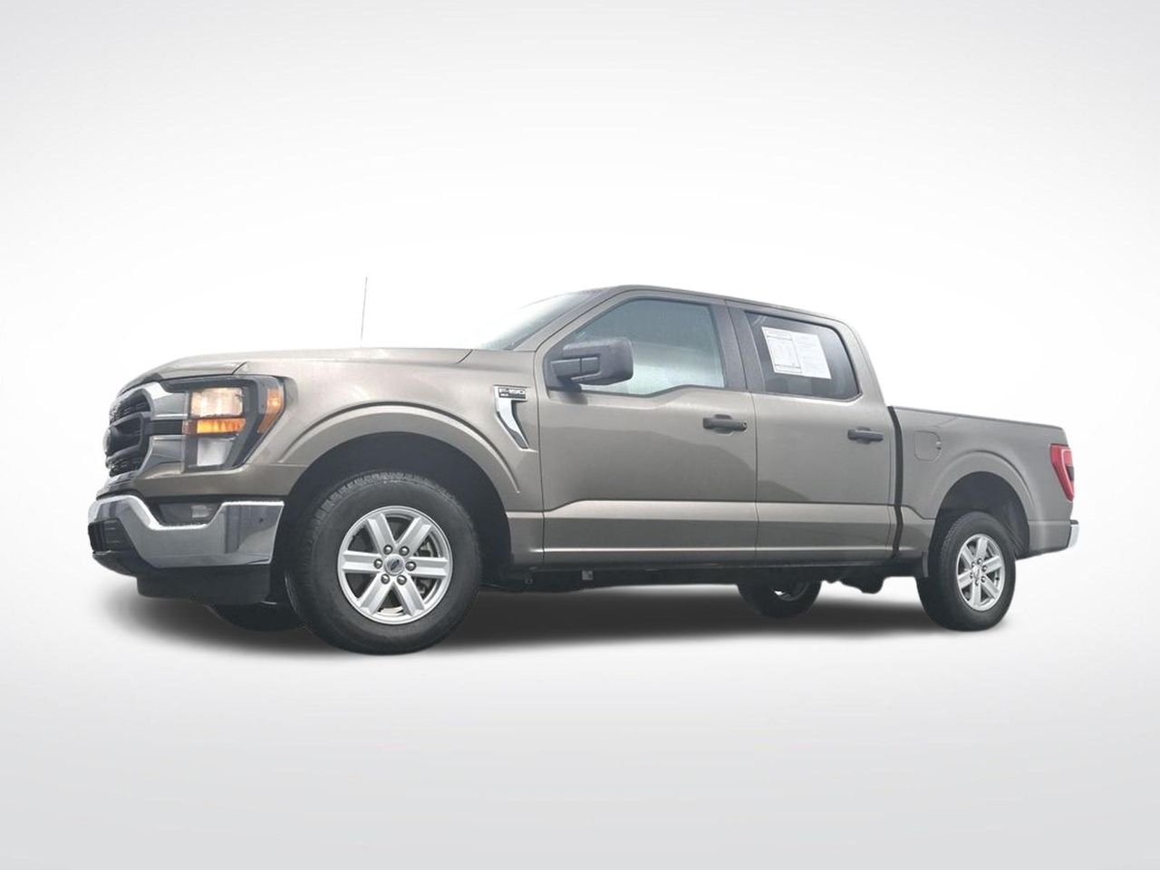 Used 2023 Gray Ford XLT image 28