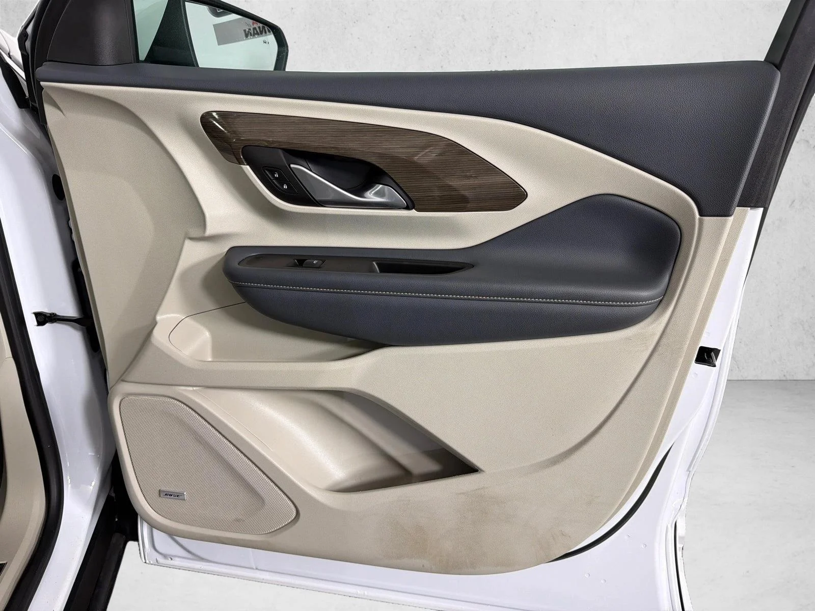 Used 2022 Black GMC Denali image 16