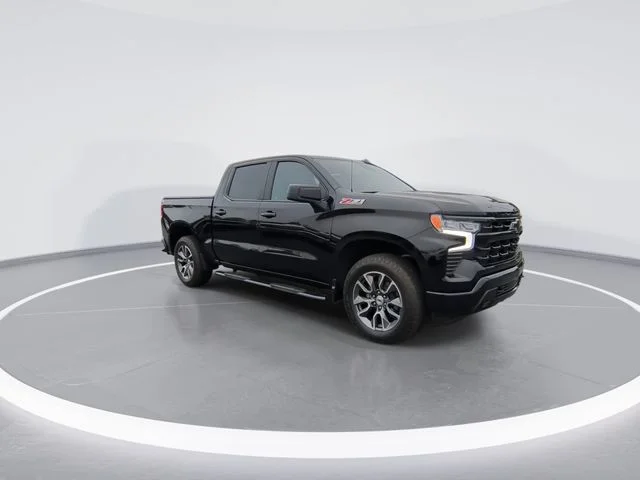 Used 2022 Black Chevrolet RST image 2