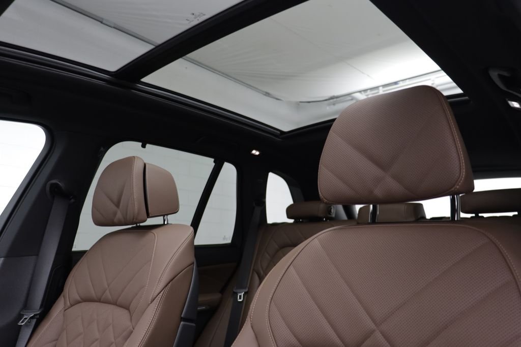 New 2026 Skyscraper Grey Metallic BMW xDrive50e image 14